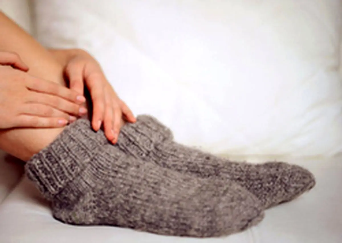 6 دلیل اصلی سردی پا و راه های درمان خانگی سردی پا!!!