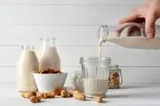 به این ۸ دلیل روزی یک لیوان شیر بخورید | این مواد غذایی را هرگز با شیر نخورید