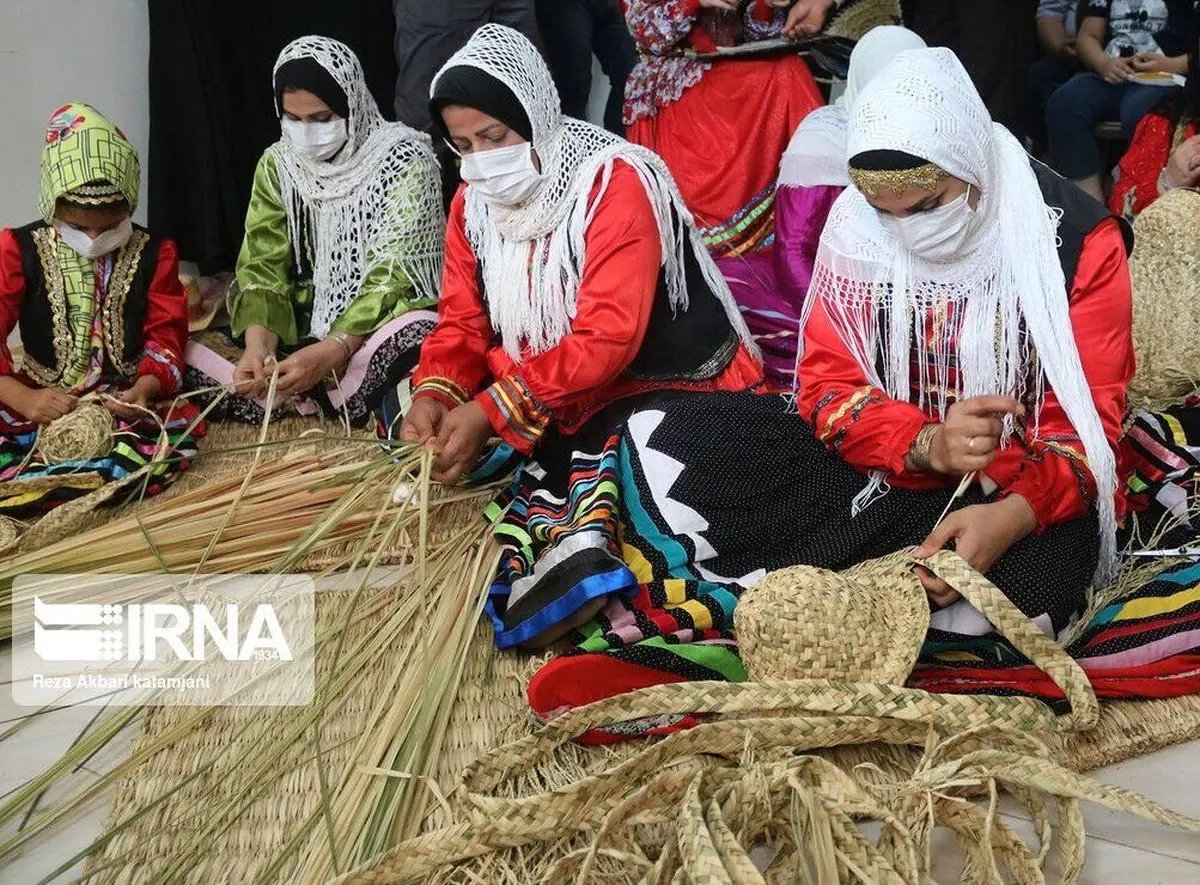 ۵۲ شهر و روستای ملی صنایع‌دستی