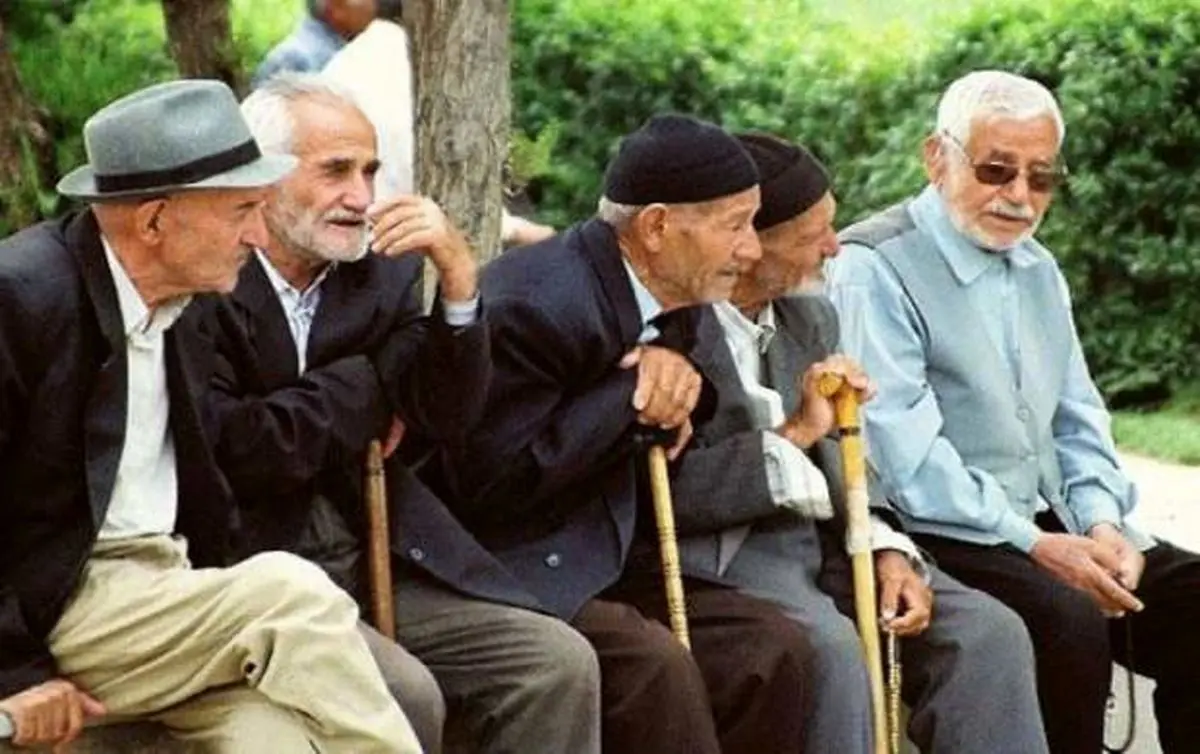 ایران در حال تبدیل به یک کشور سالخورده | افزایش سن سالخوردگی نگرانی در پی دارد